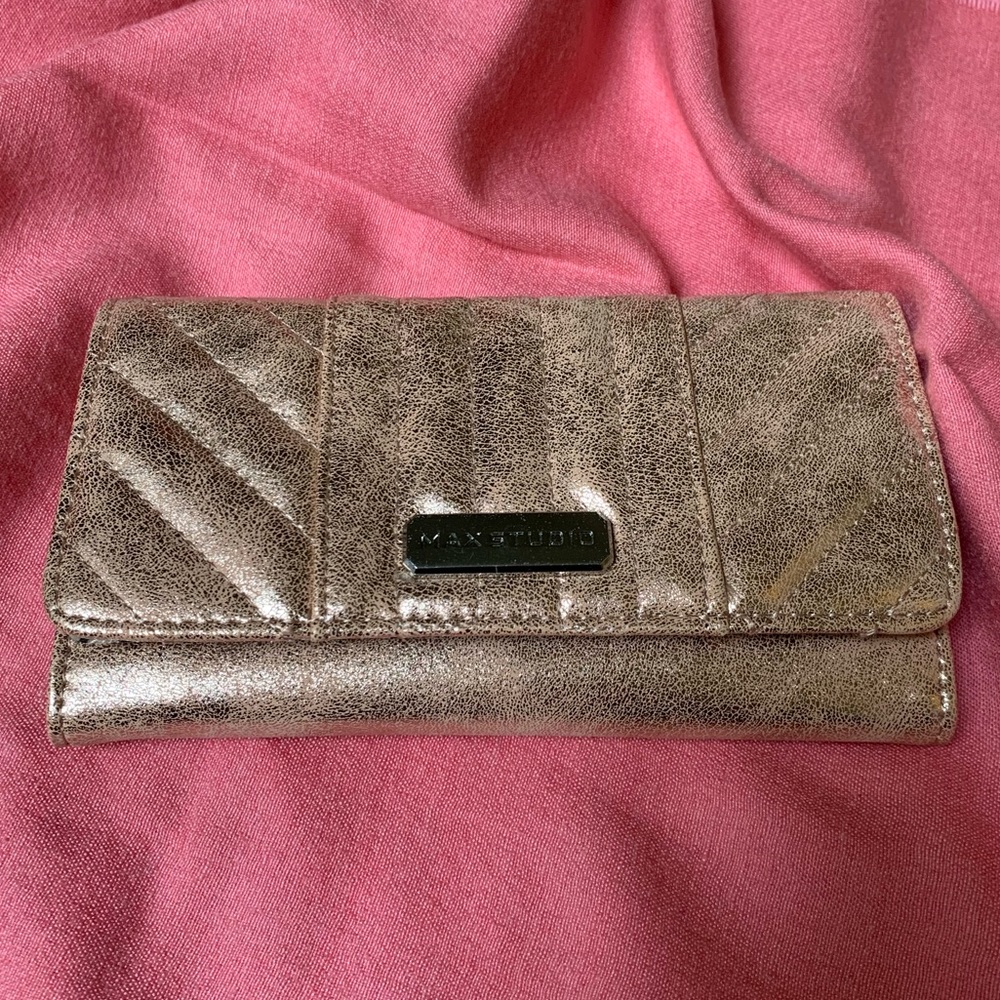Rose gold Max Studio Wallet